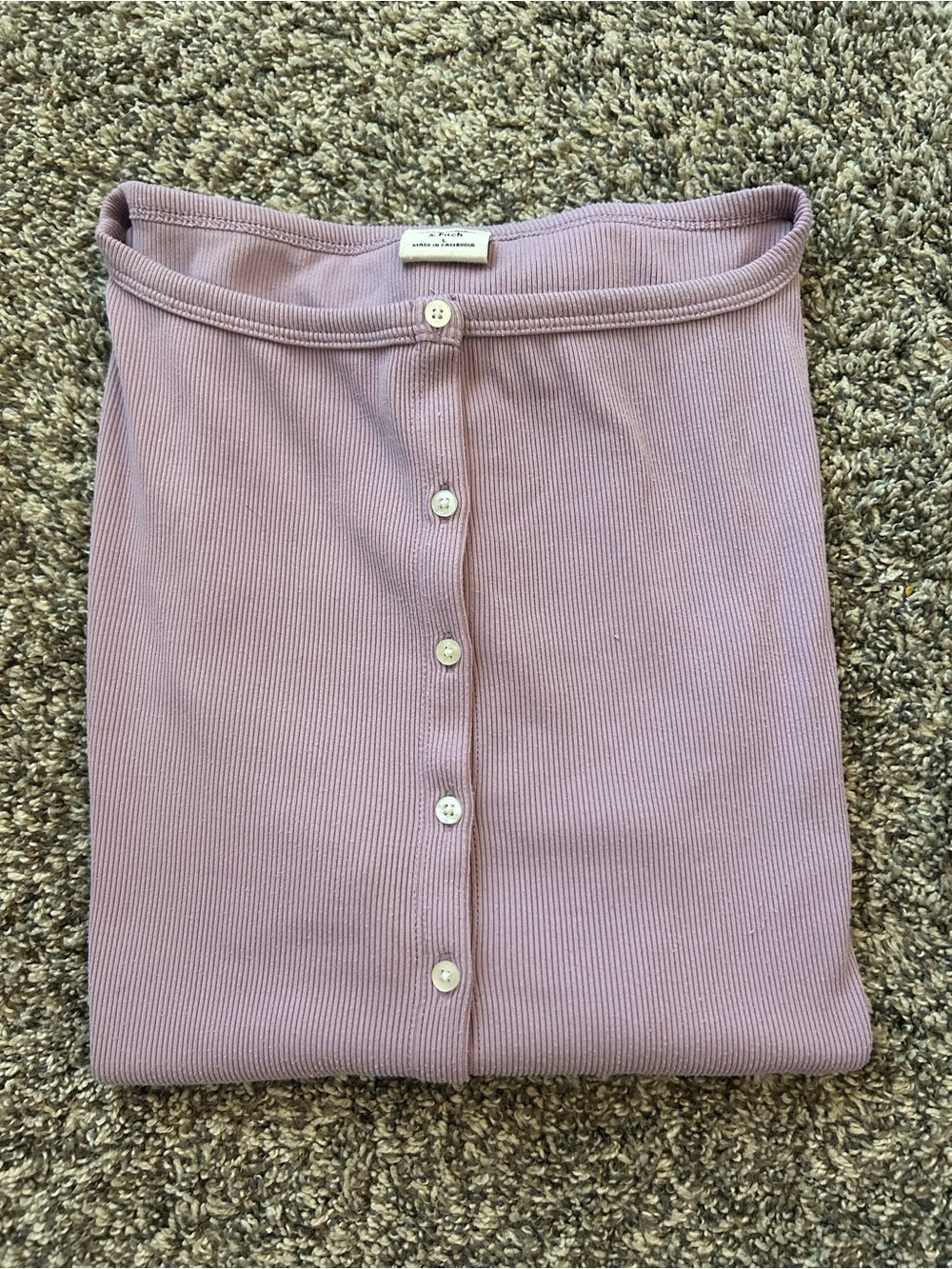 A&F Button Front Tank - Picture 3 of 3